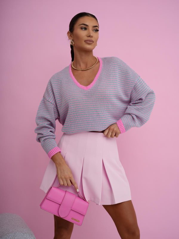 SWETER Z DEKOLTEM V PASKI NIEBIESKO-RÓŻOWE